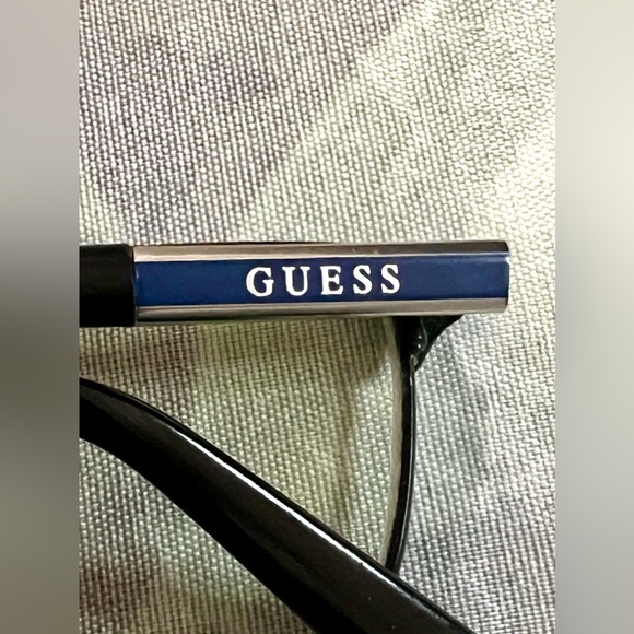 Authentic Guess GU1981-002 Prescription Eyeglasses w/case and cloth - Picture 8 of 11